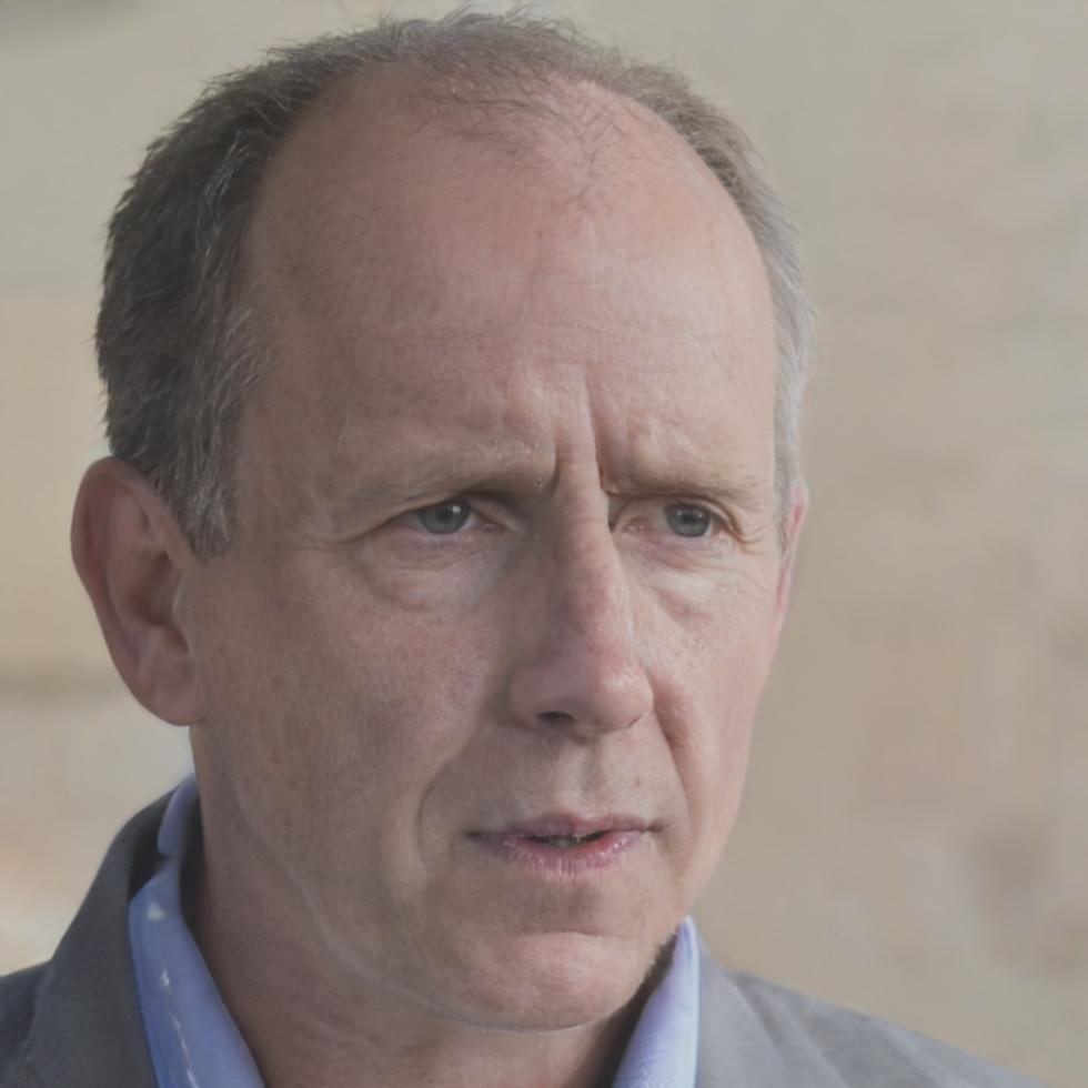 Portrait of Siripong Kittiwong, founder of delivery logistics company